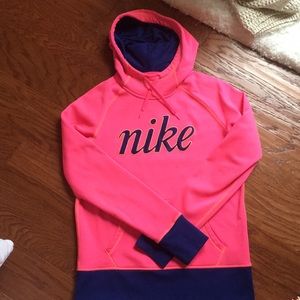 hot pink nike sweatshirt